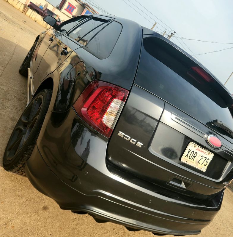 Thumbnail 3 of 2012 Ford Edge